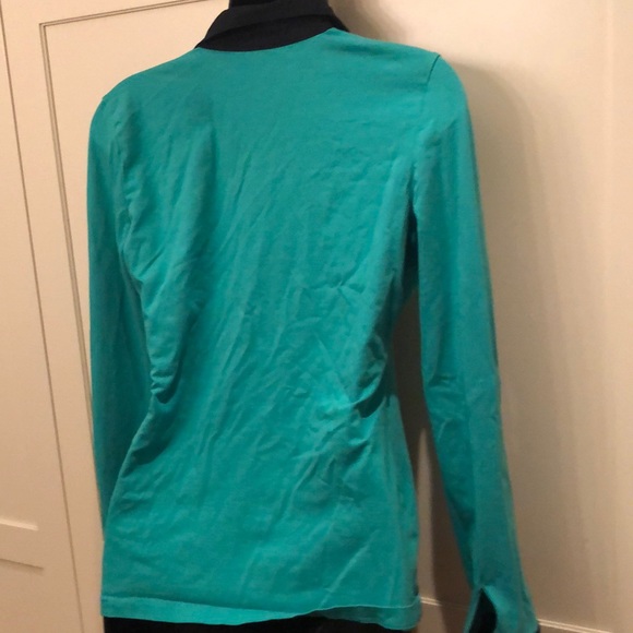 Green top with gold buttons size xs - Picture 3 of 5